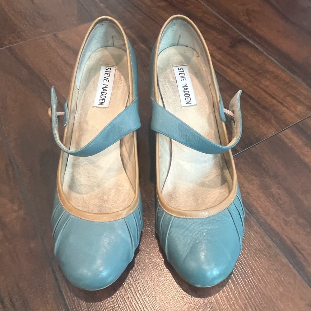 💙 Steve Madden Retro Mary Jane Heels – Blue/Tan – Size 8.5